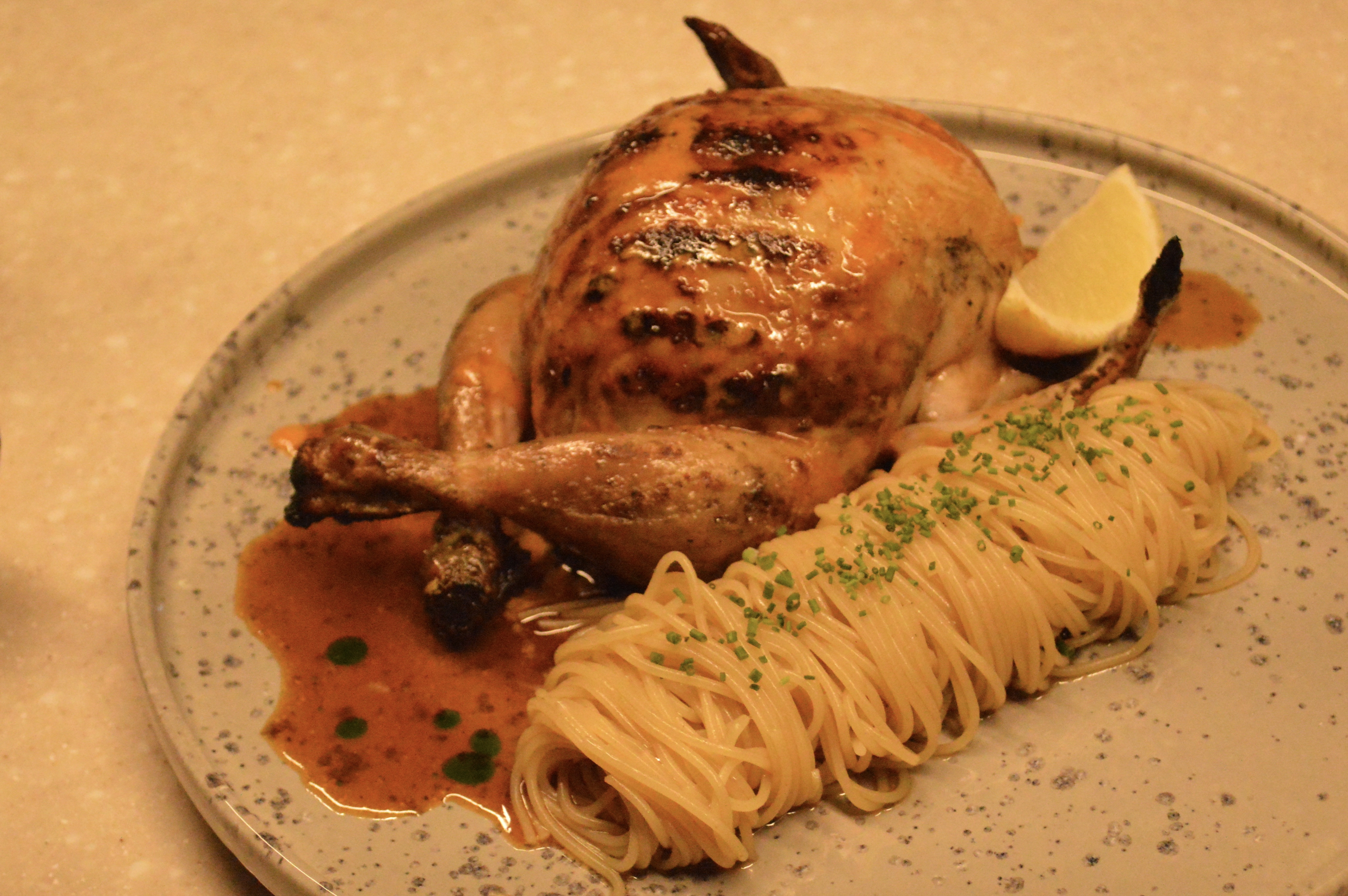 EMBER 木火燒烤吧與吧檯，位於全州