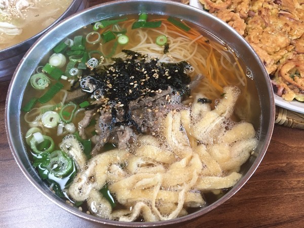 Oweole Chodang napa wraps with pork and noodles