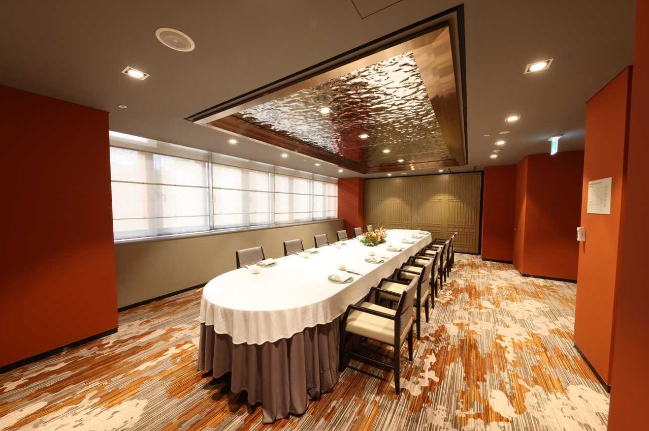 Haobin Cantonese course with Peking duck service