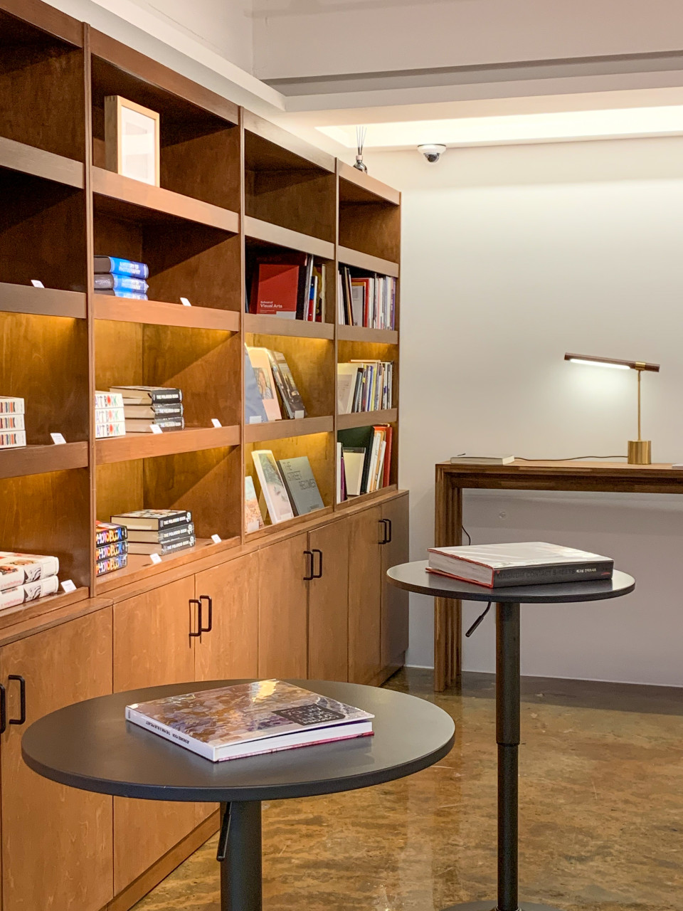 新沙・カロスキルのLook Insideフォトブックカフェ＆ギャラリー