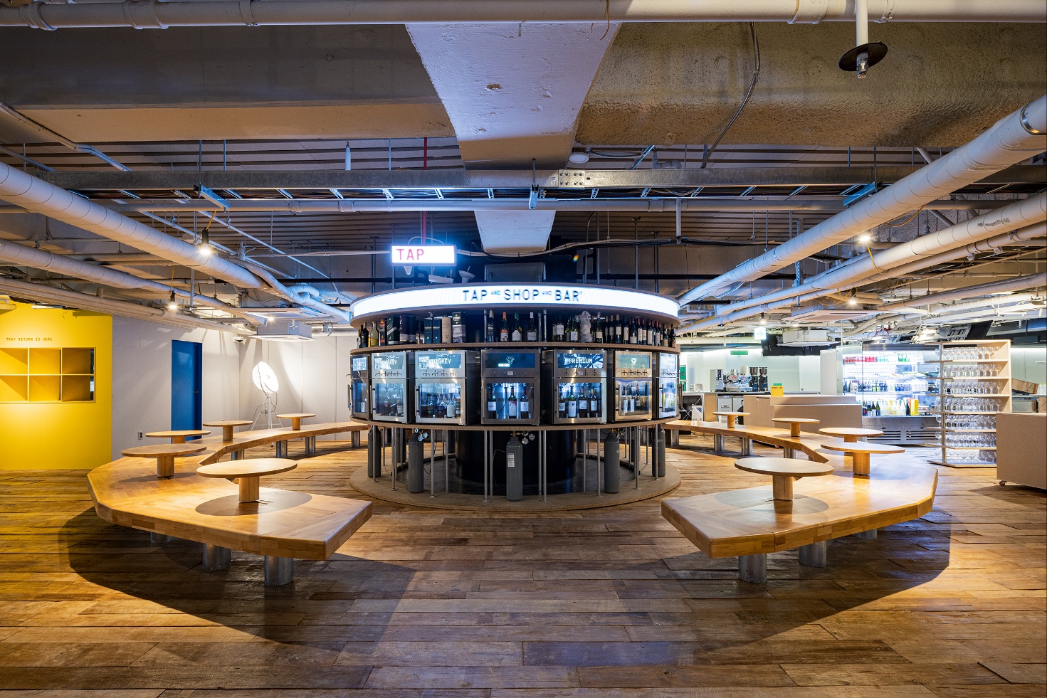 Tap Shop Bar 80種類のワインとペアリングカウンター