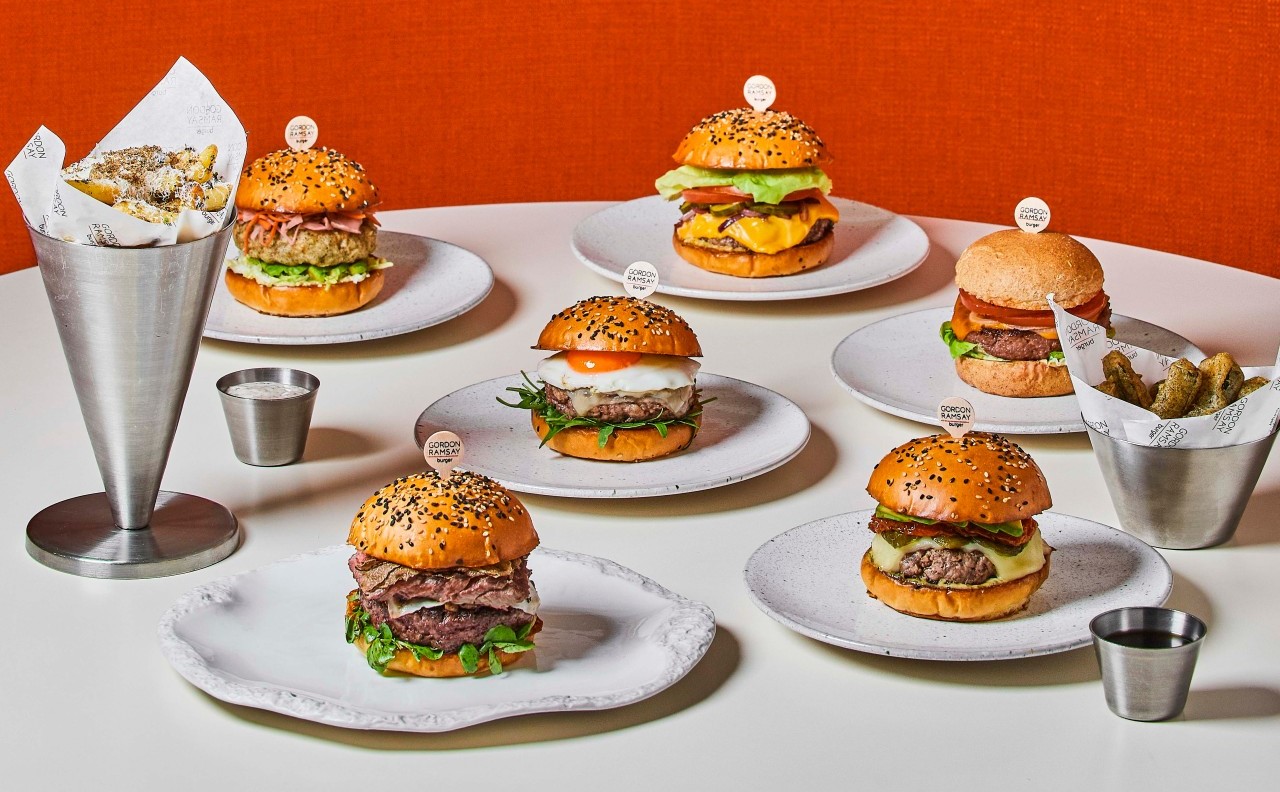 Gordon Ramsay Burger retro-modern interior at Lotte World Mall