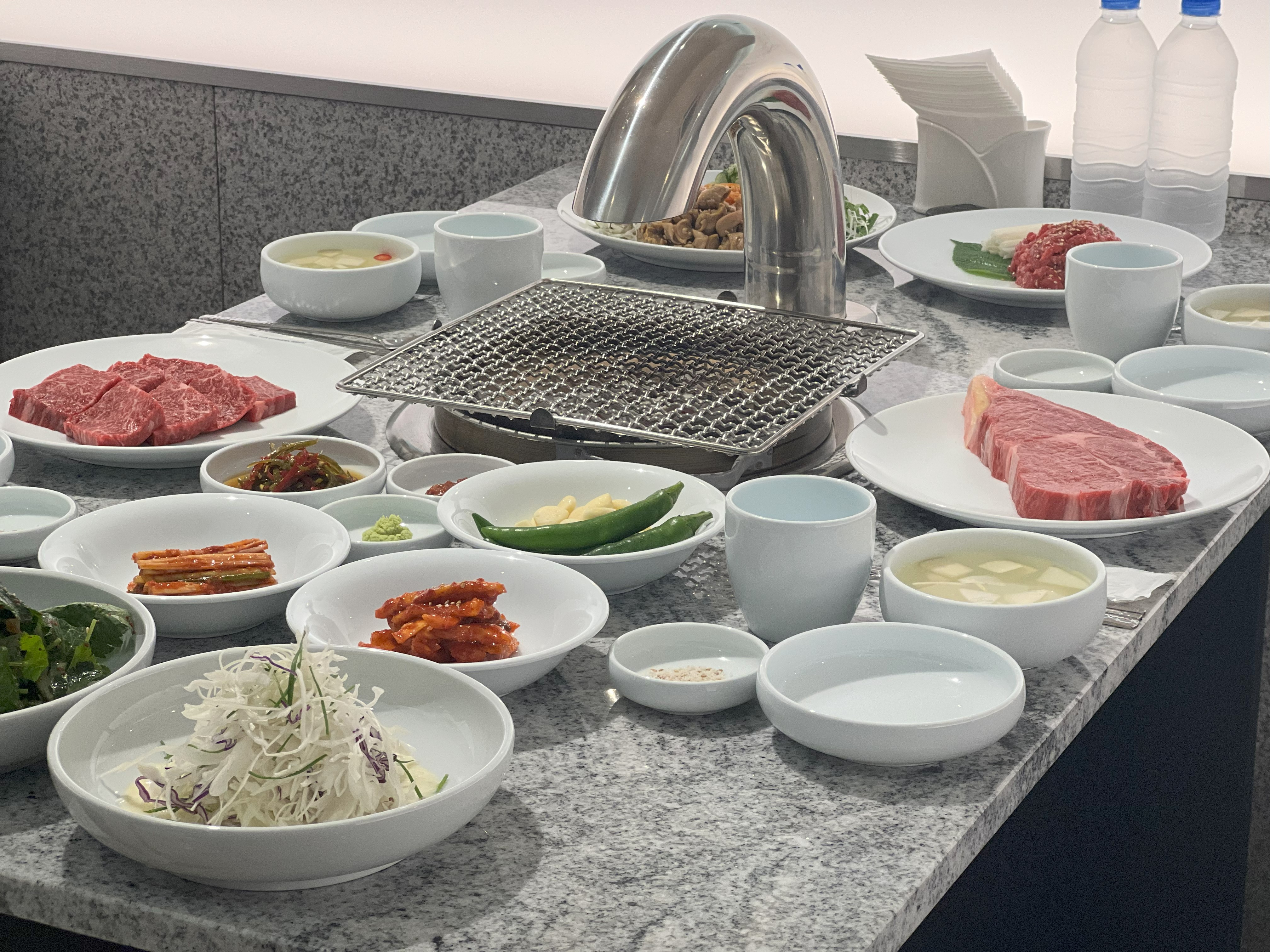 Golden Beef House驿三包间餐桌摆设