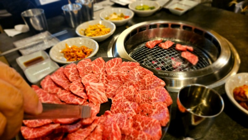 WOO BROS Hanwoo yakiniku cuts with value wines