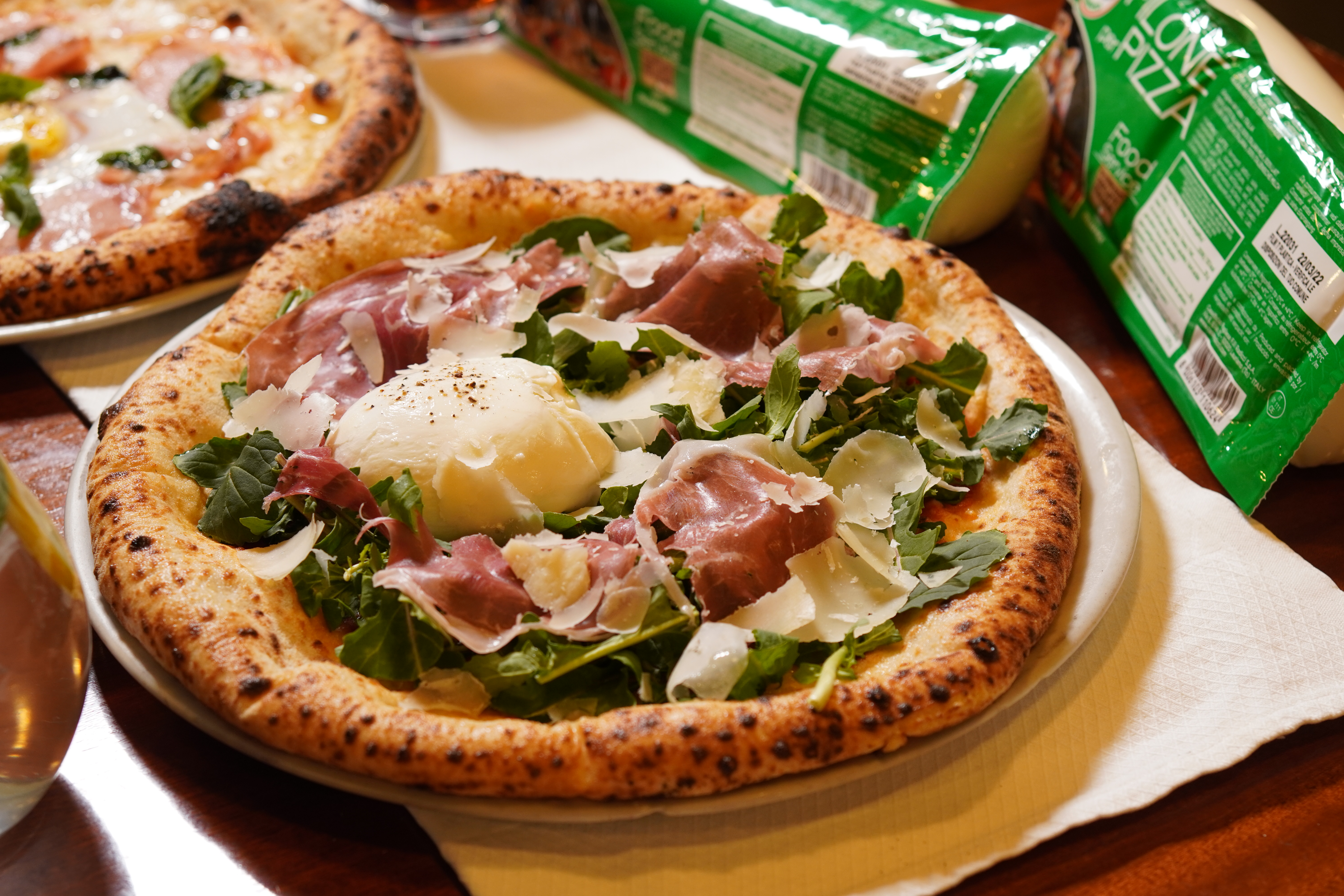 Neapolitan pizza with blistered crust at Kitchen 485 Hapjeong