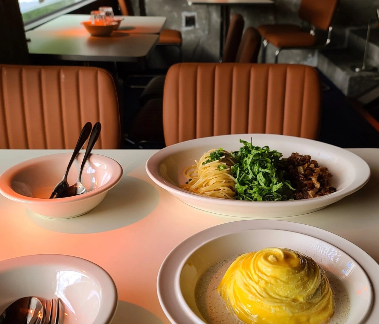 Munhwabistro Sindang Western dishes in a bright space