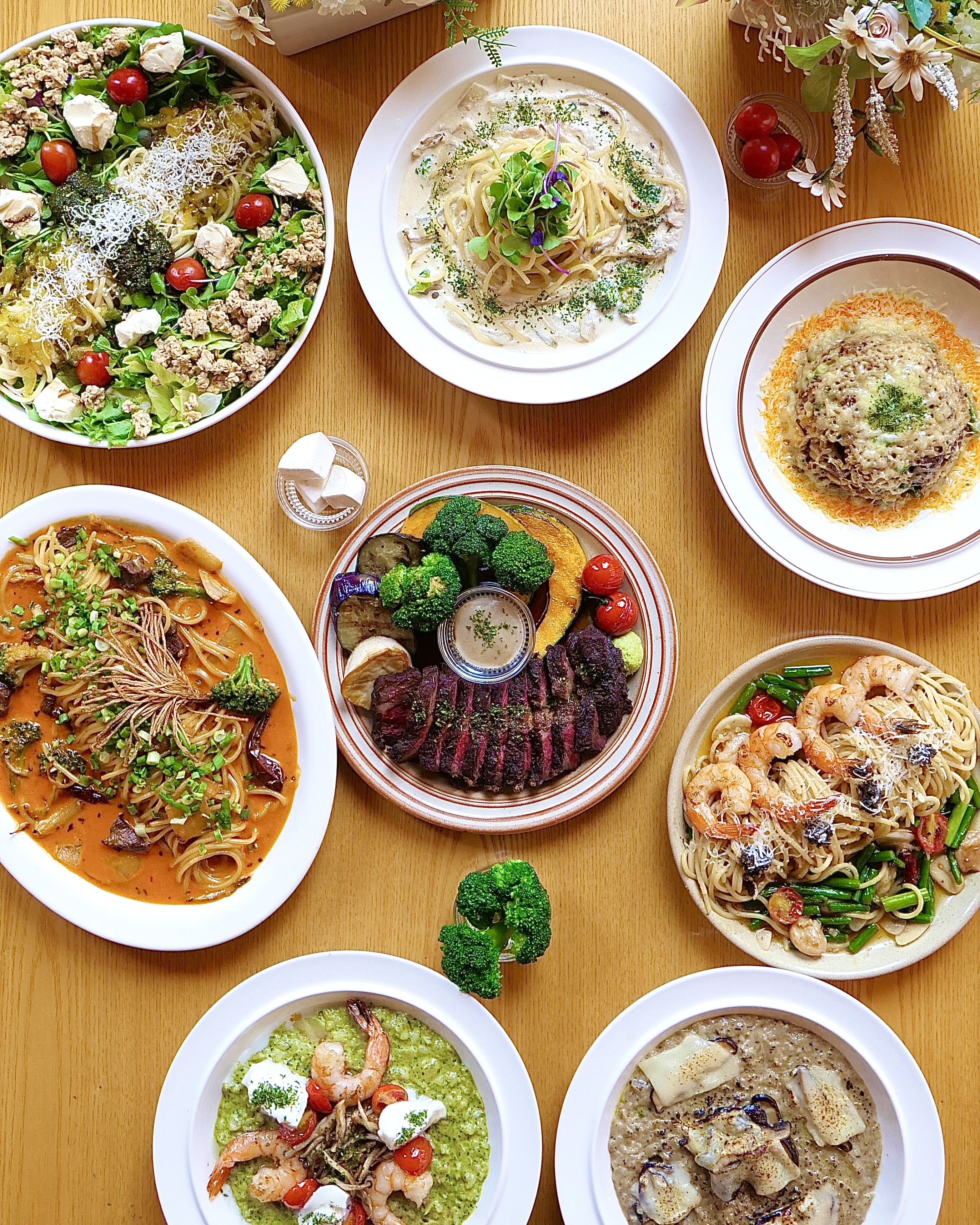 Bouquettt romantic interior with steak and signature pasta