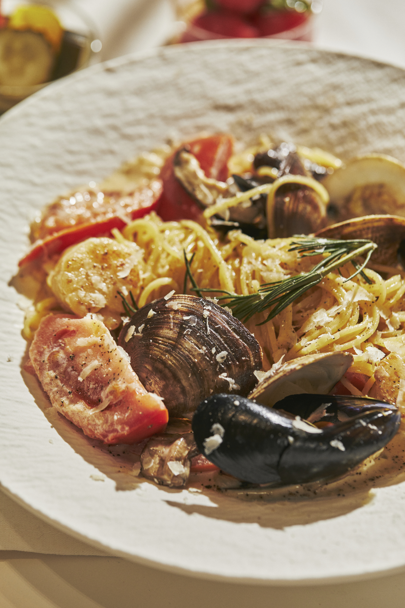 Euro Seventeenの温かなダイニングルームでのイタリアンフュージョン料理