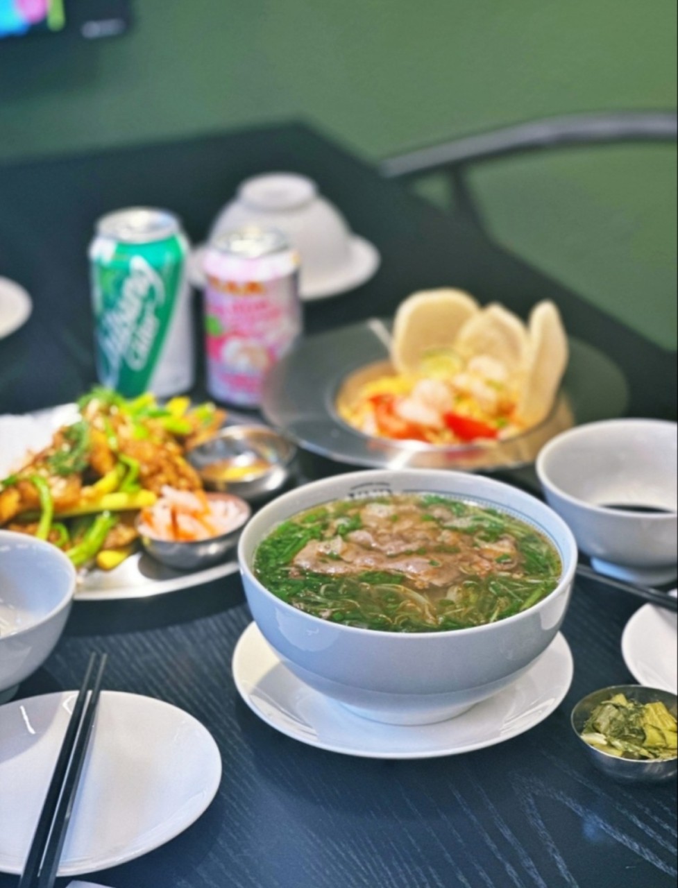 VND Seongsu Vietnamese seafood hot pot and moody evening vibe