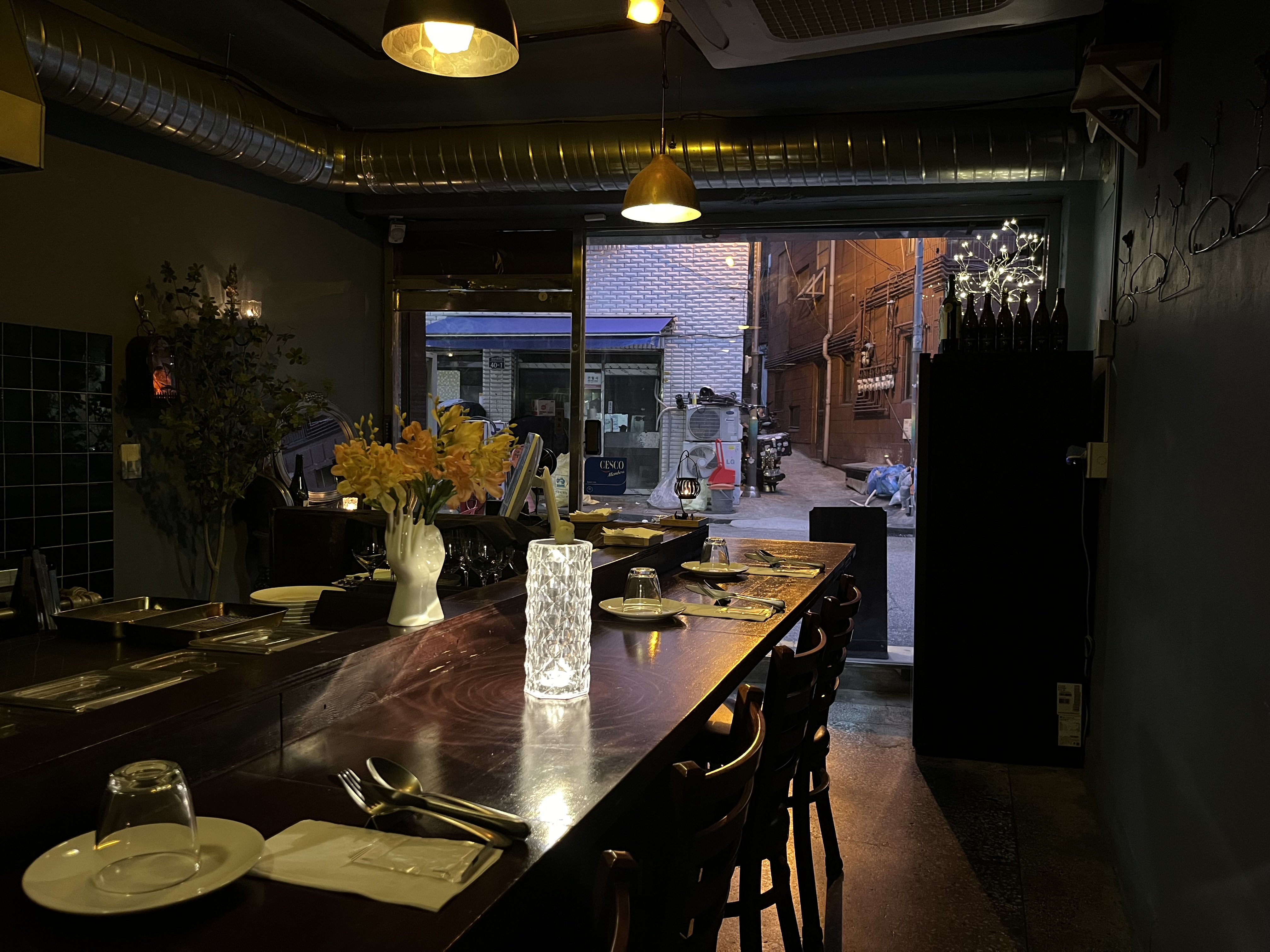 Oblivion 7-seat natural wine bar with seasonal pasta