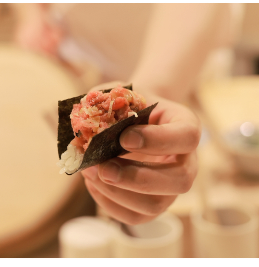 Hayan Sushi omakase counter with chef plating