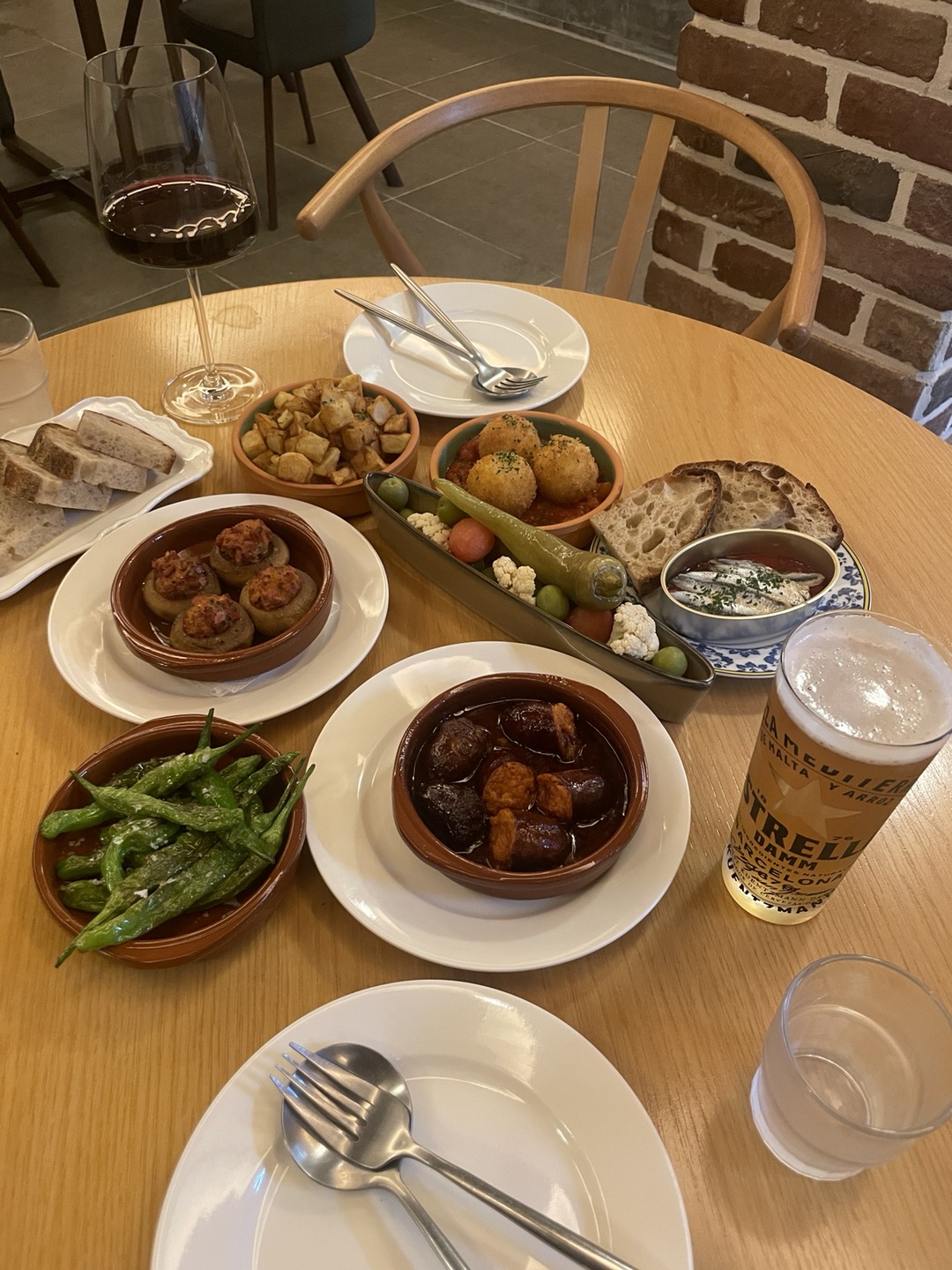 Siesta 西班牙塔帕斯拼盤，採用全州當地食材