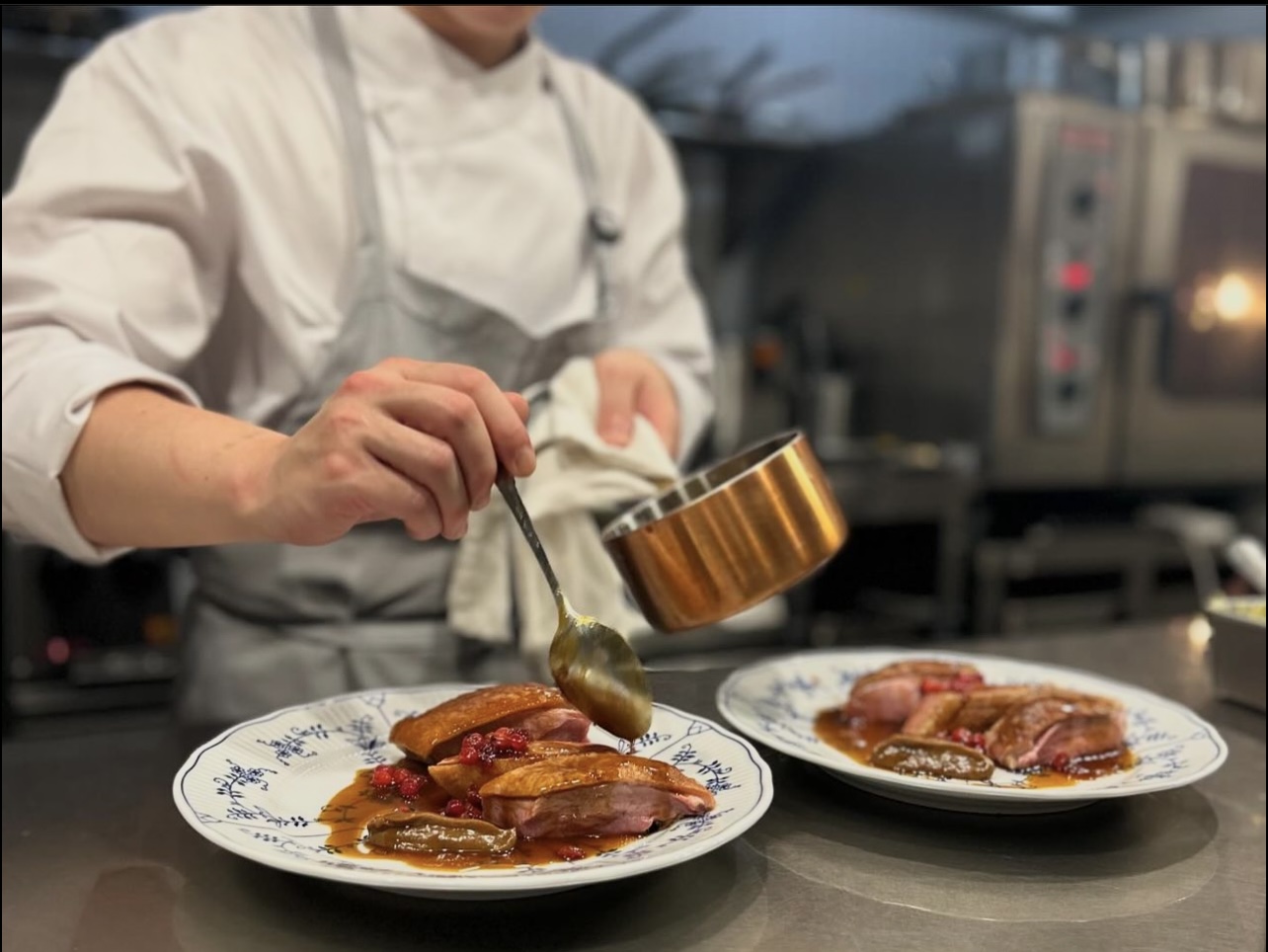 Lavande European bistro plates by Seokchon Lake