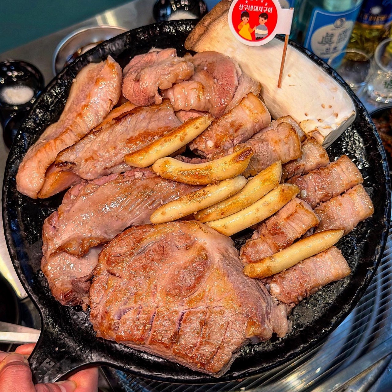 Sanggu's Grilled Pork Gwangalli window tables overlooking Gwangan Bridge