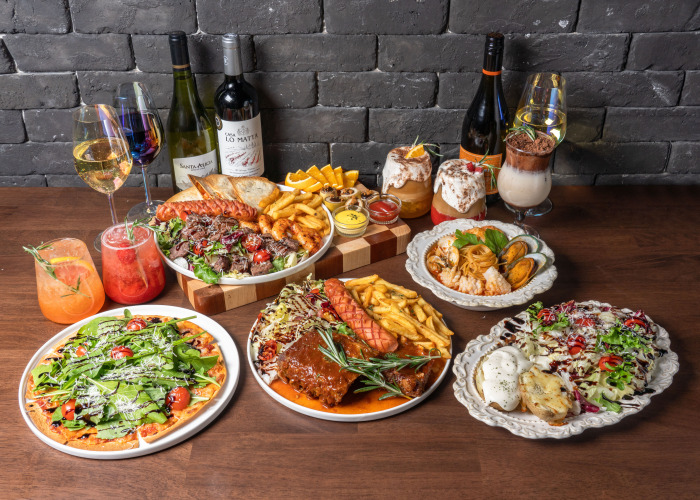 Dorothy's Pasta Baegot sunset view and platter