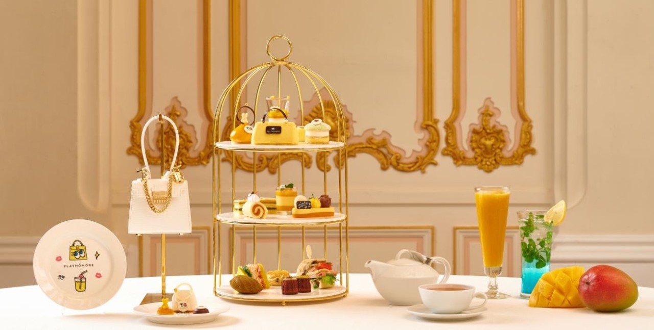 Peninsula Lounge waterfall and sunlight at Lotte Hotel Seoul