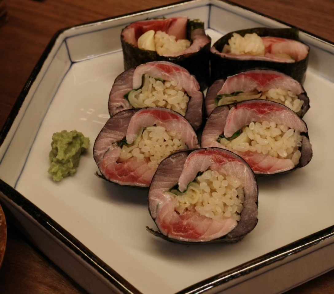 文華海洋城市清酒與日式餐桌擺設