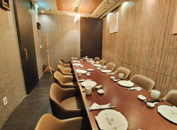 寶齋點心拼盤與明太子蝦多士