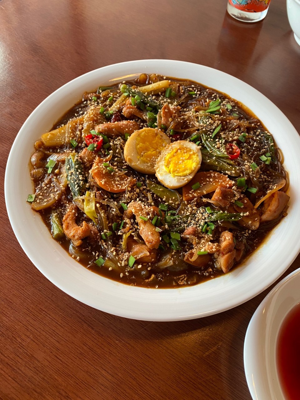 東洋白飯同盛路經典韓式小菜與白飯