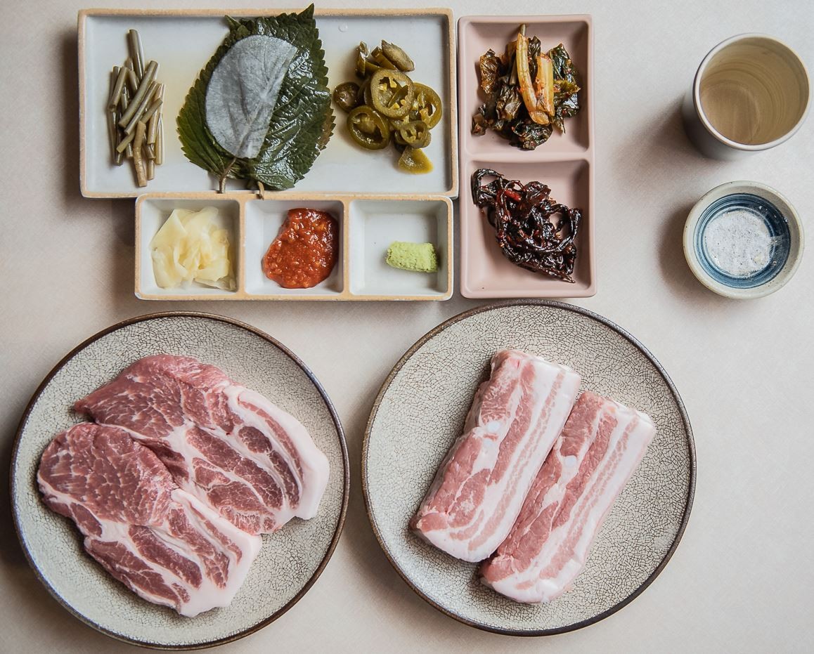 Ggupdang Seongsu charcoal grilled pork shoulder