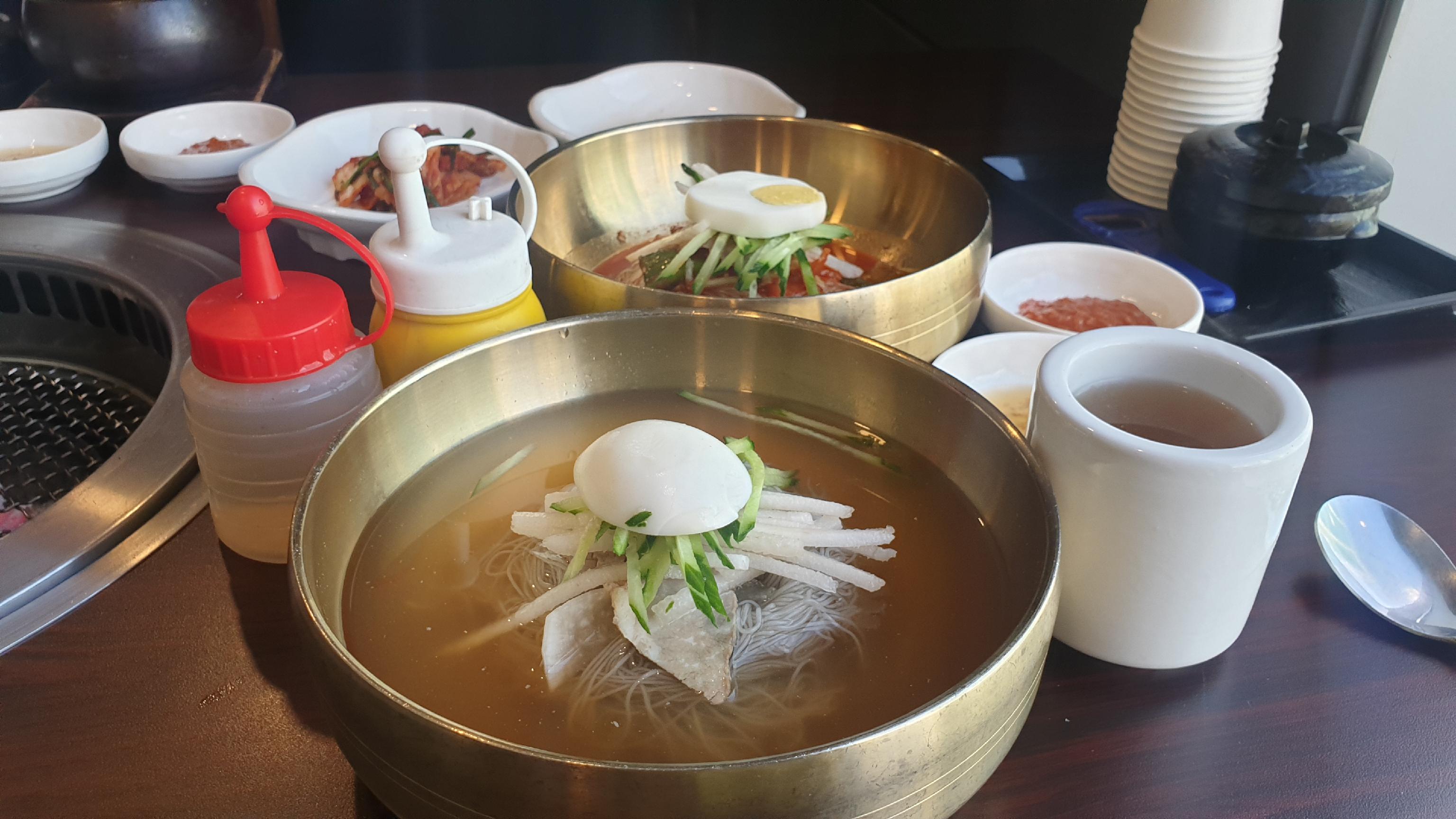 ホポカルビ文鉉店、ボリューム満点のガルビタンとグリルテーブル