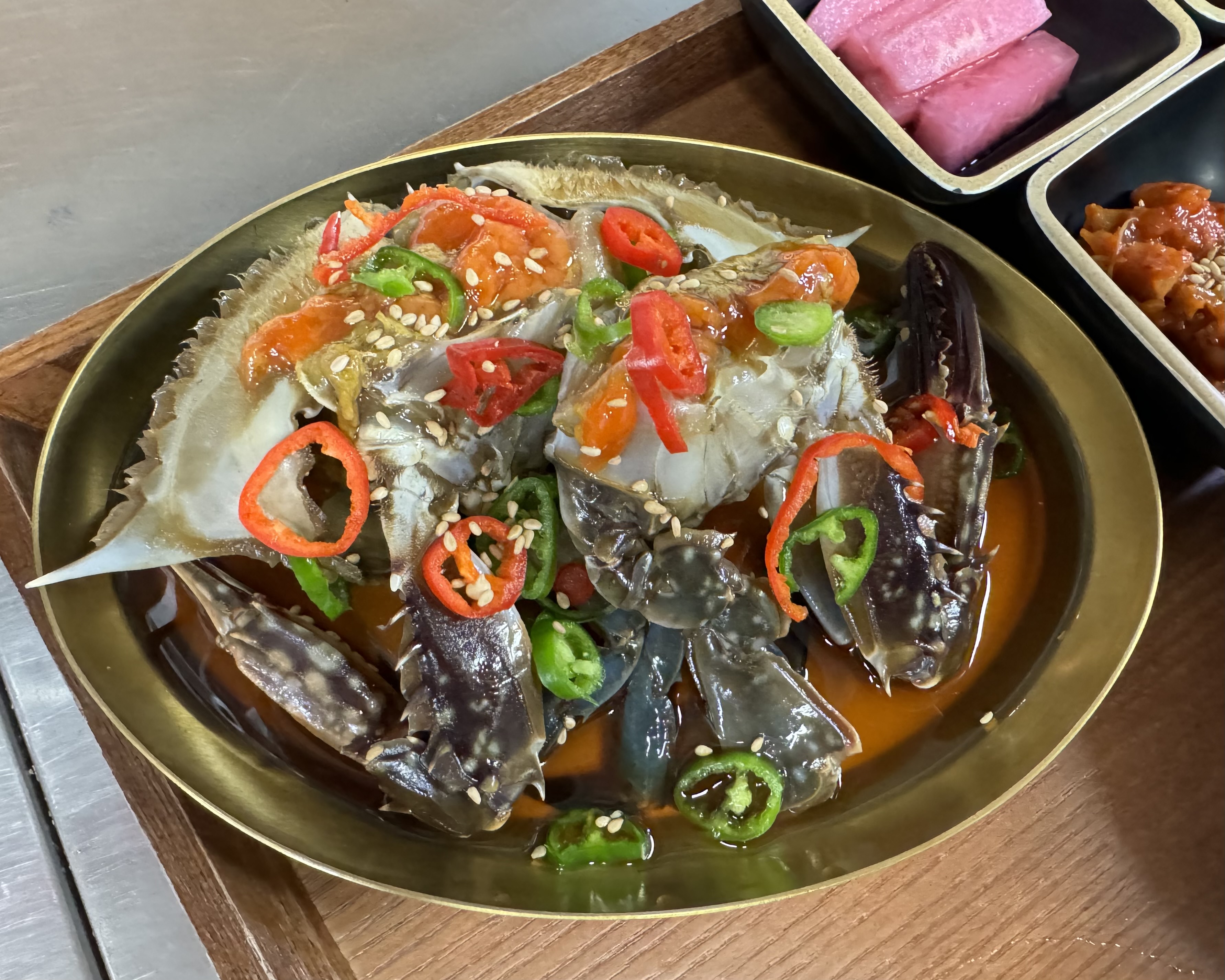 麻谷腌蟹腌蟹腌蟹的酱油与辣味蟹套餐