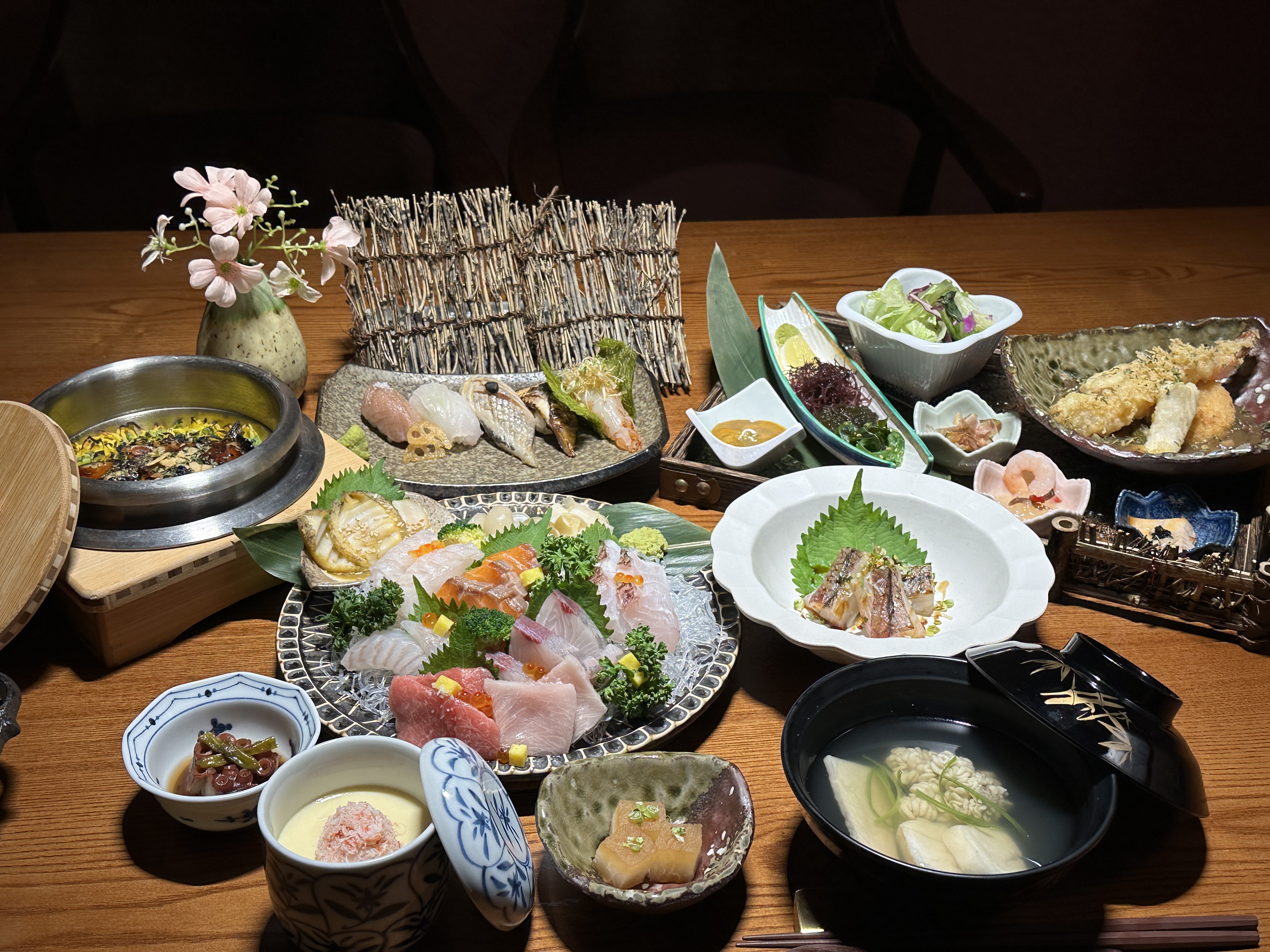 Sungkyunkwan Sashimi omakase with private-room plating