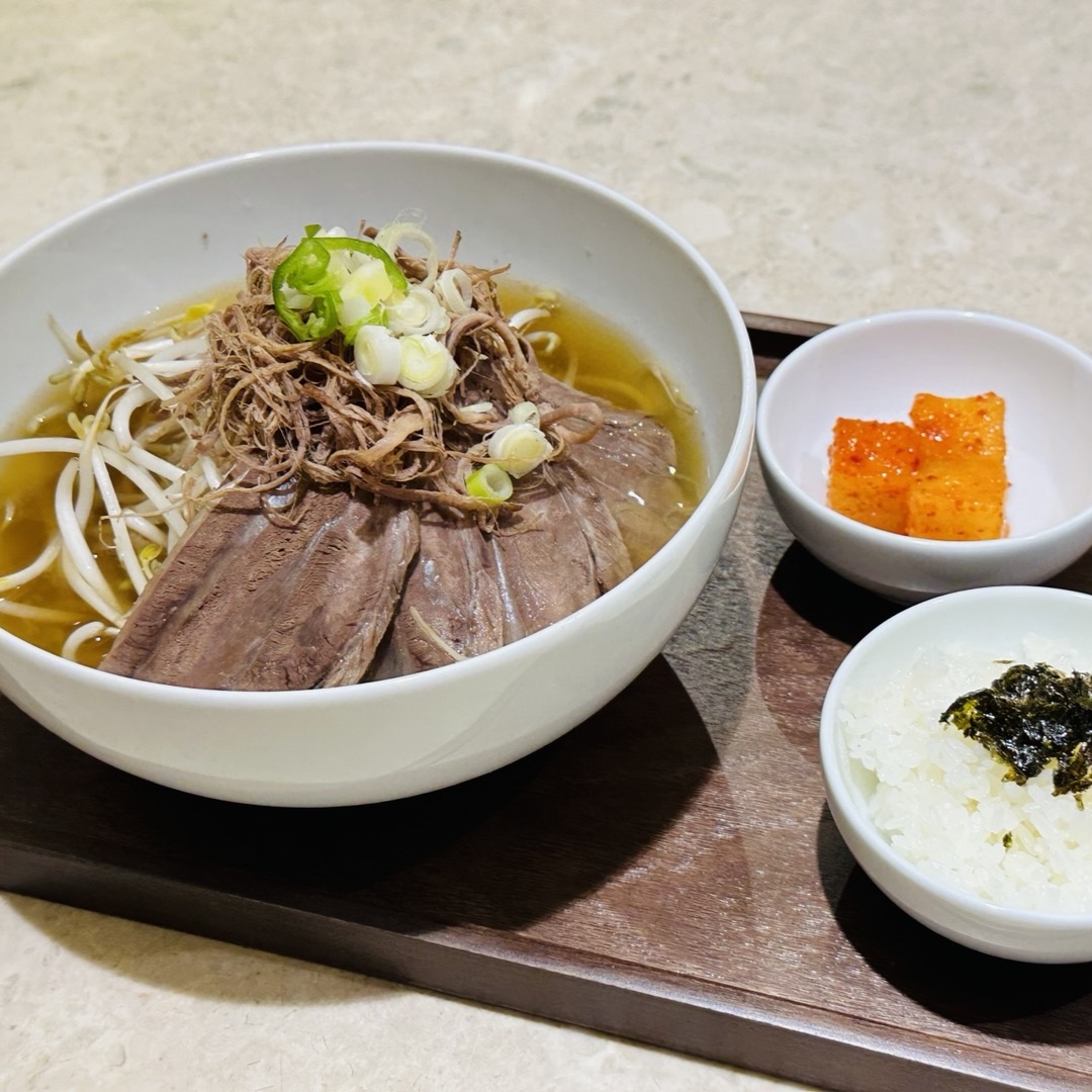 Nuwa Hongdae-style rice noodles and small banchan