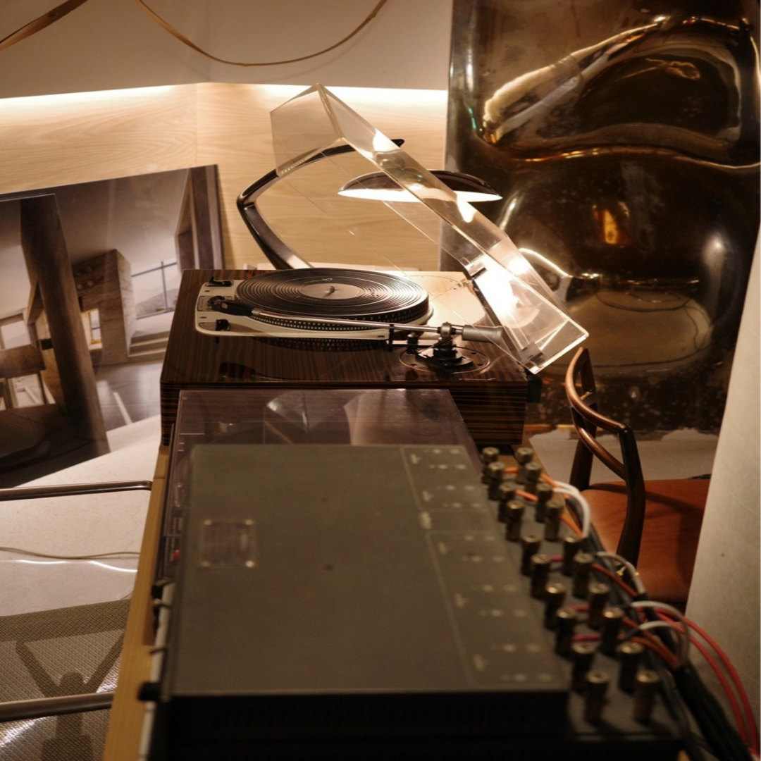Onground Music Bar ビニールレコード鑑賞ルームとヴィンテージスピーカー