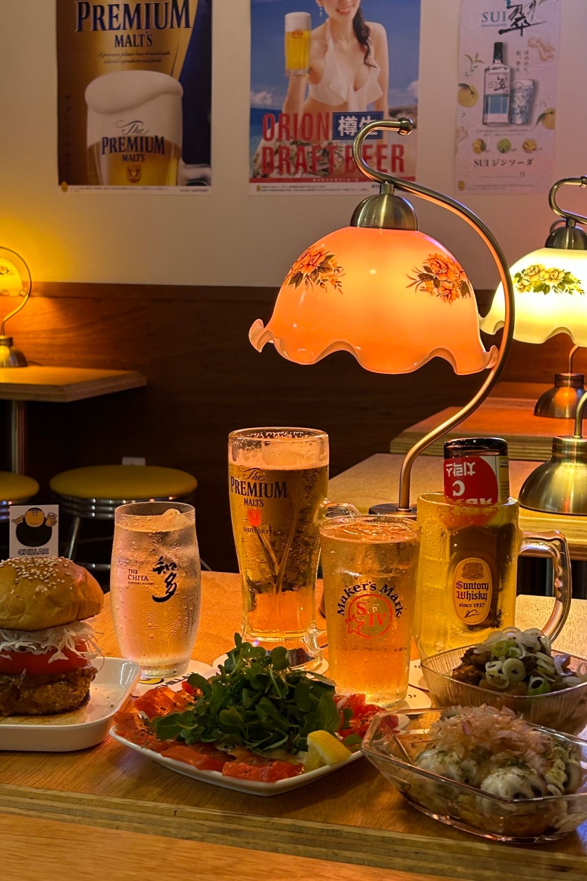 치락스 입식 이자카야 바 분위기