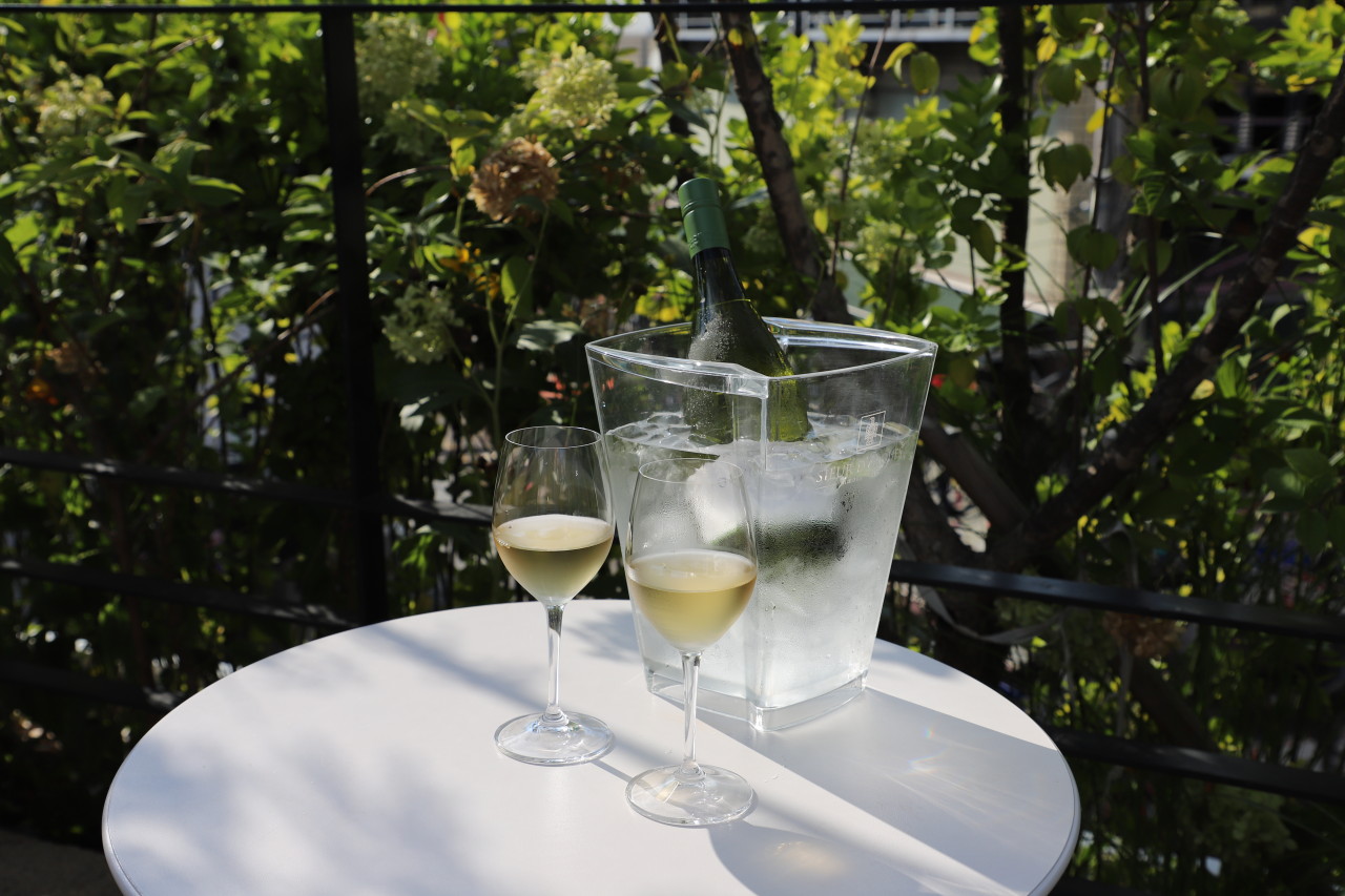 Bar La Fine Bouche Asian-French dining bar at Process ITW