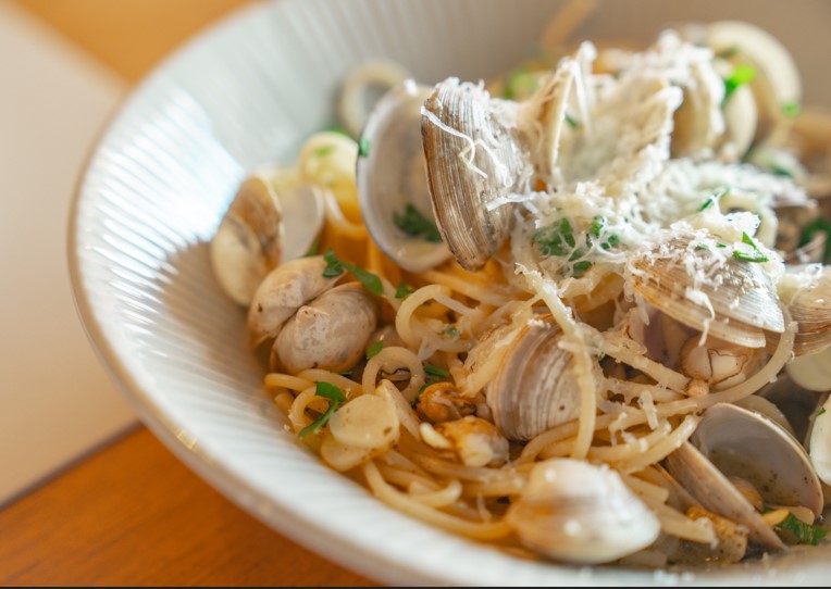 エムテーブル広安の落ち着いたイタリアン風ダイニングルーム