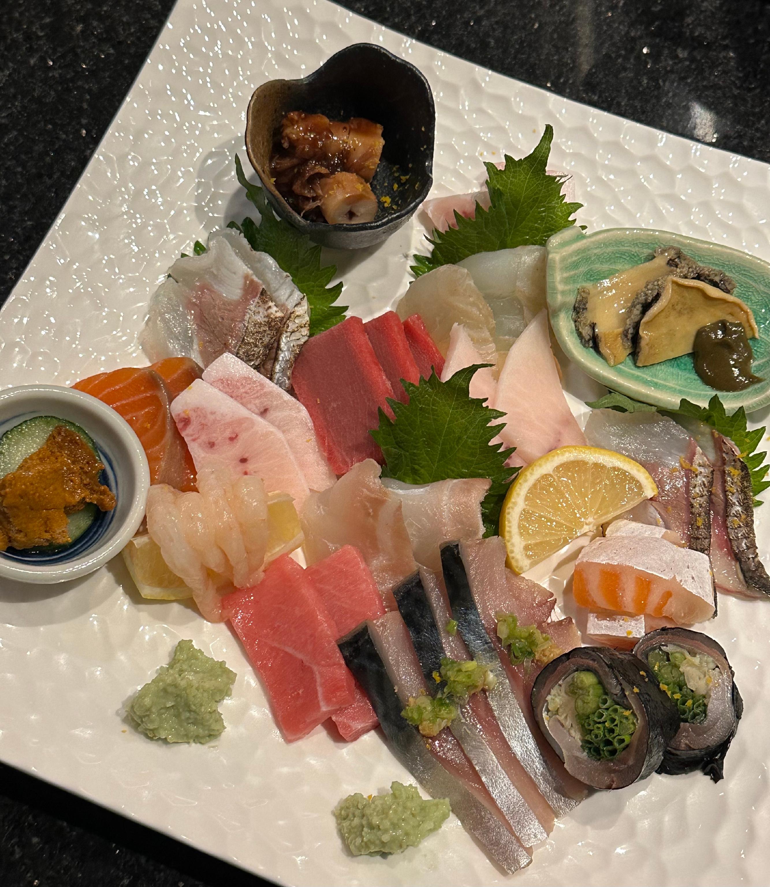 Hanahora kaiseki omakase counter set for 12 guests