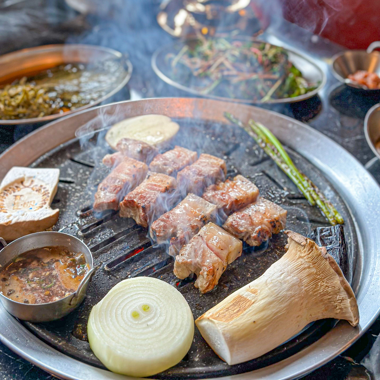 Number One Hwaro Gui 桌邊燒烤服務