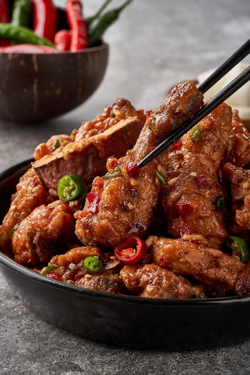 만수통닭 수성못본점金黃酥脆全雞