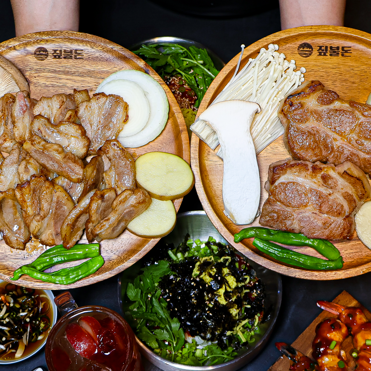 Jipbuldon triple-grilled pork with straw fire aroma