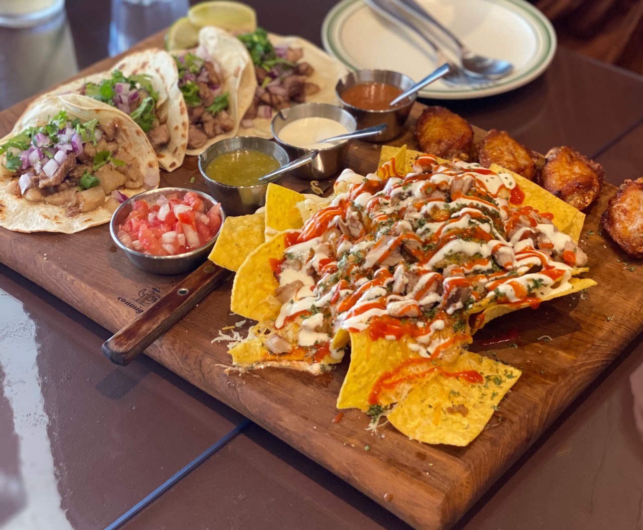 Conmigo 松梨丹街道地墨西哥薄餅與莎莎醬