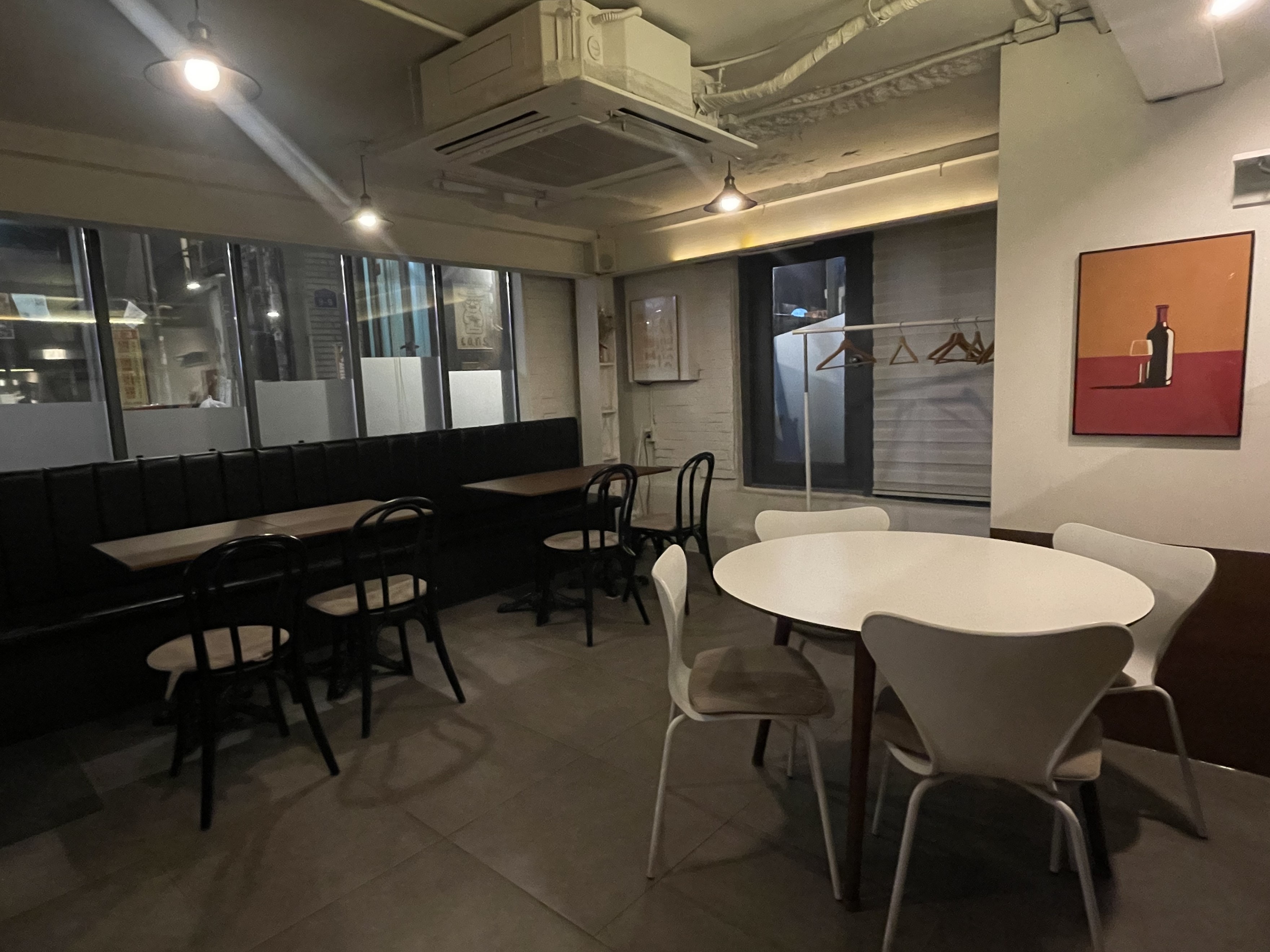 Cozy Sangsu Italian plates with wine at Empty Plate