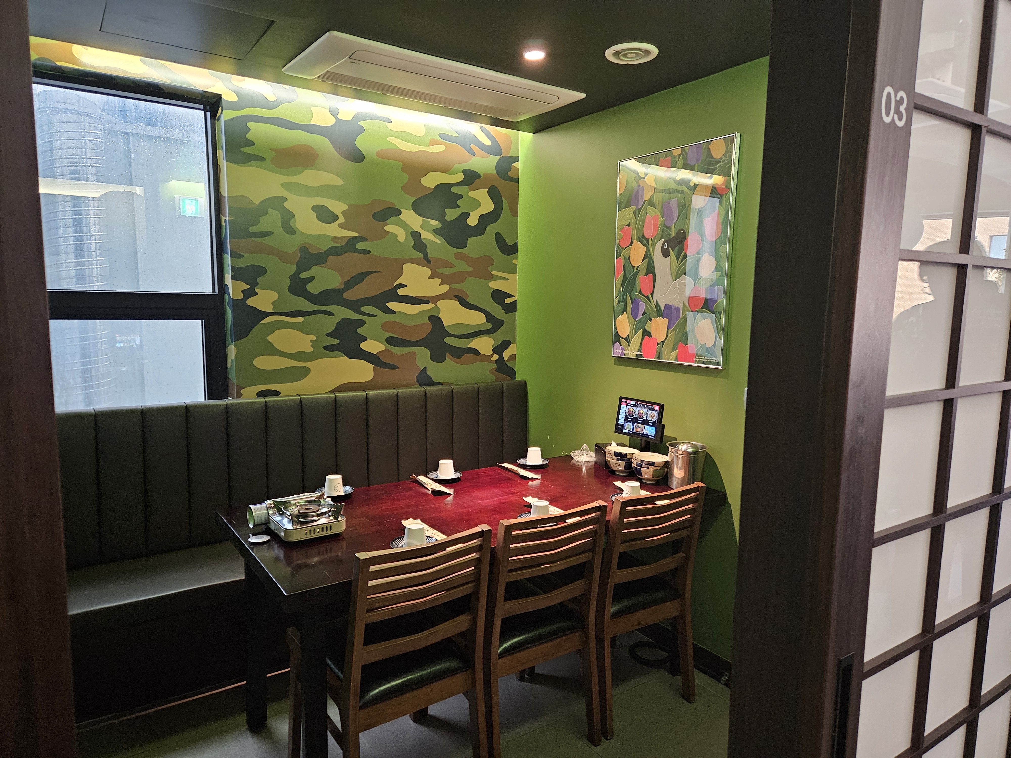 Yukhoegwan Black hanwoo yukhoe and assorted raw beef set