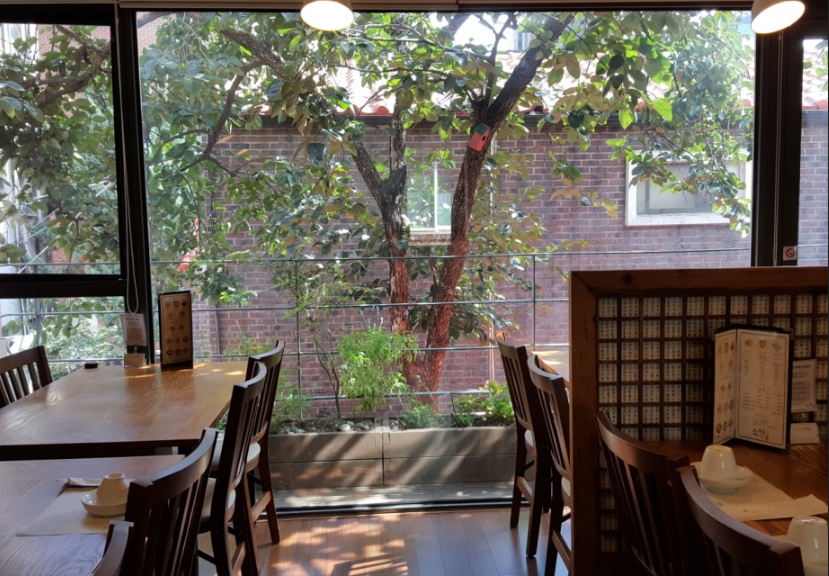 Soyeon Samseong Andong noodles with beef bone broth