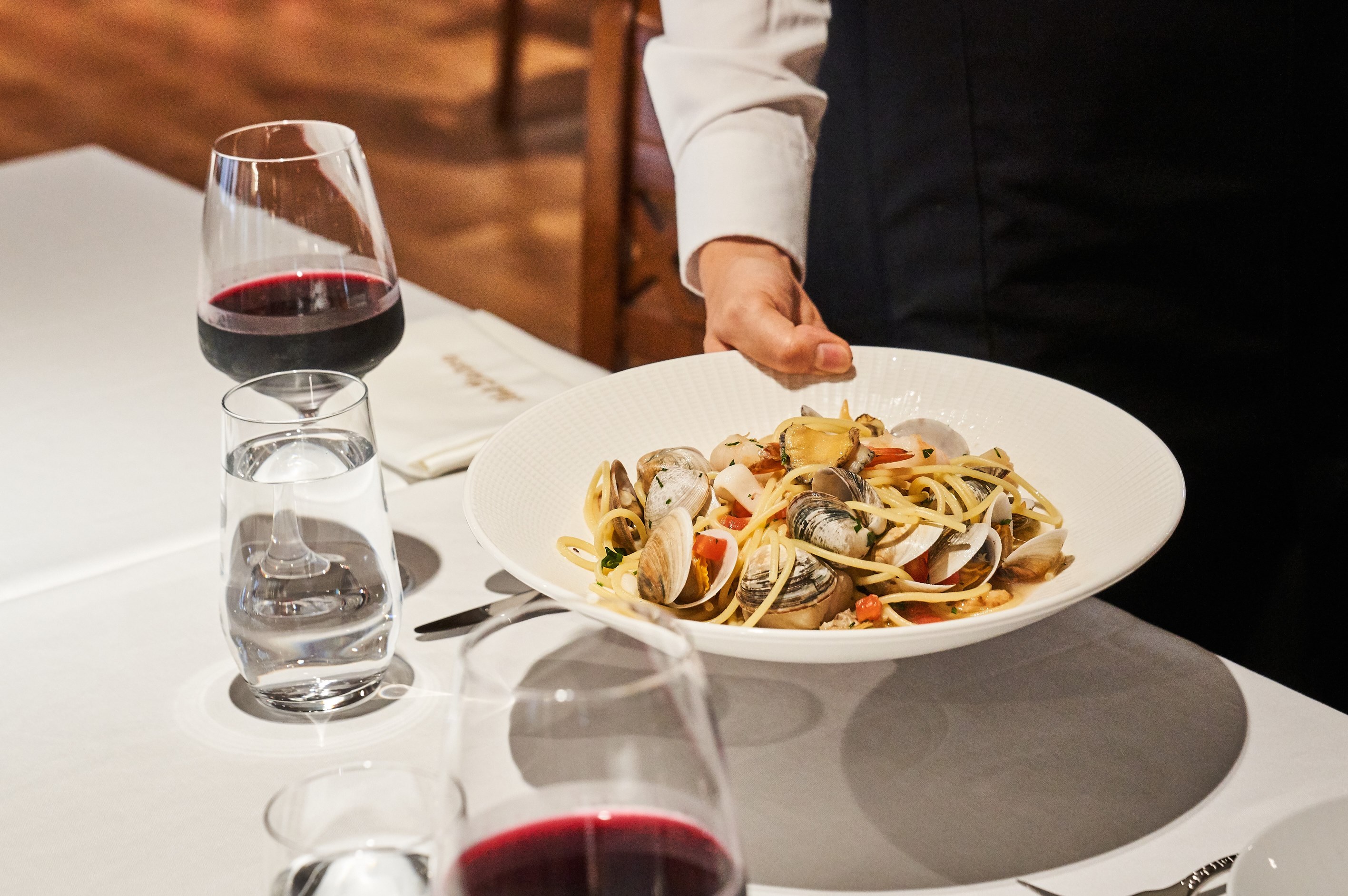 NelBosco 意大利餐厅休闲内景与意面