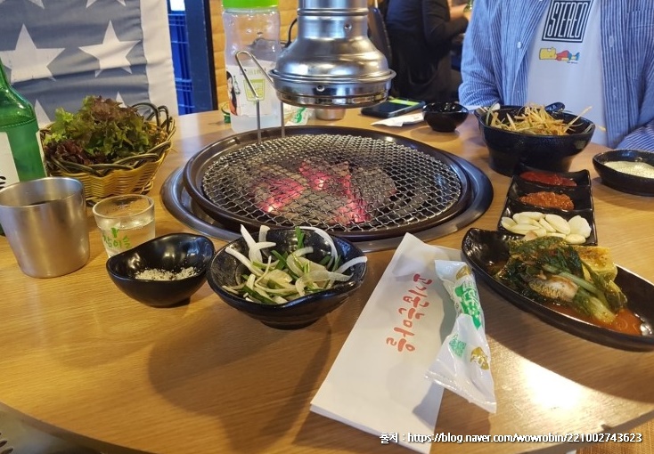 Gogi Maul 城北烤豬五花與無骨排骨配小菜