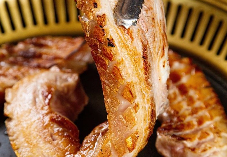 花包食堂漢南支店の深夜グリルの様子