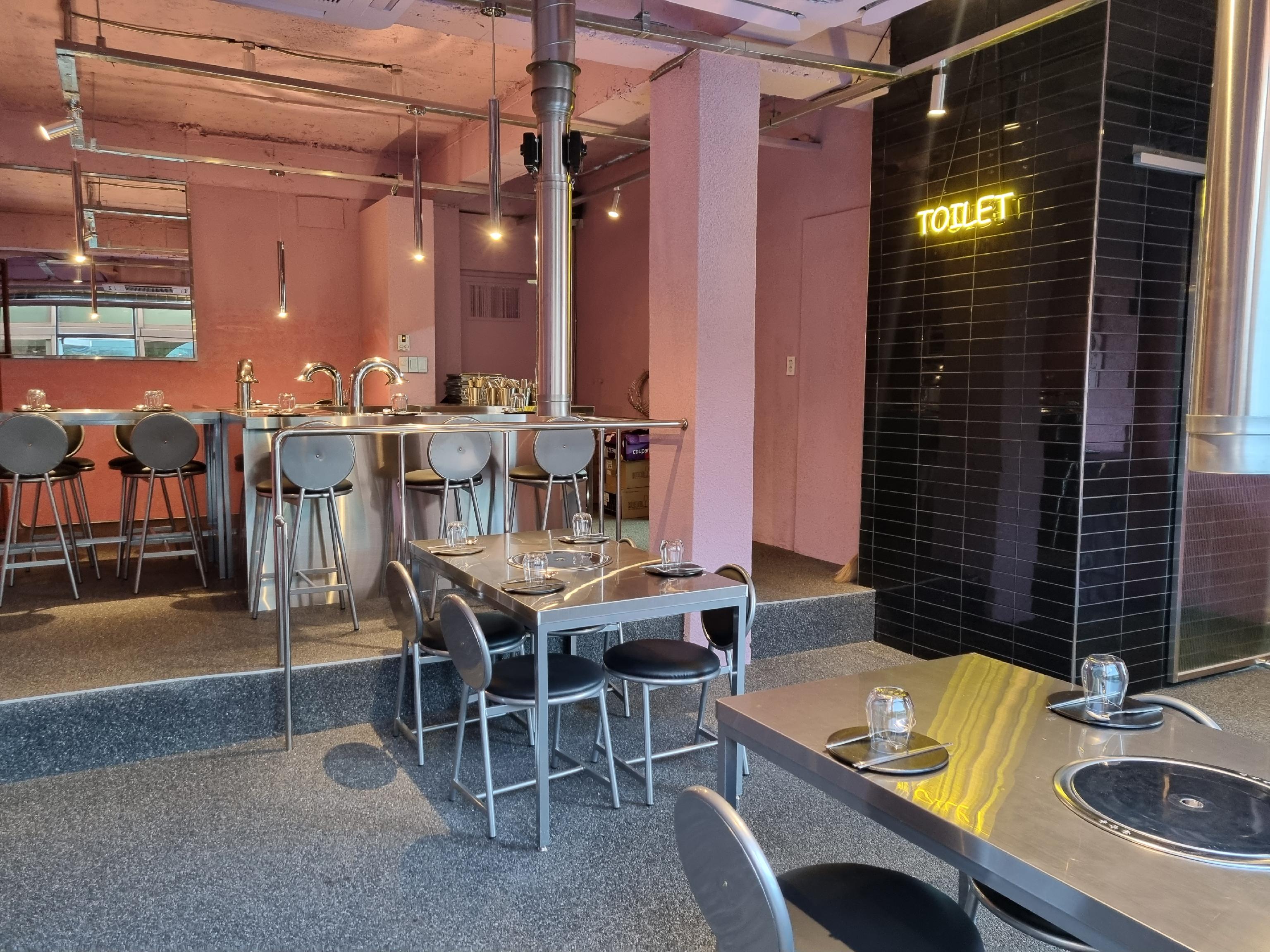 三角地WW簡約風格燒烤房及熟成韓牛