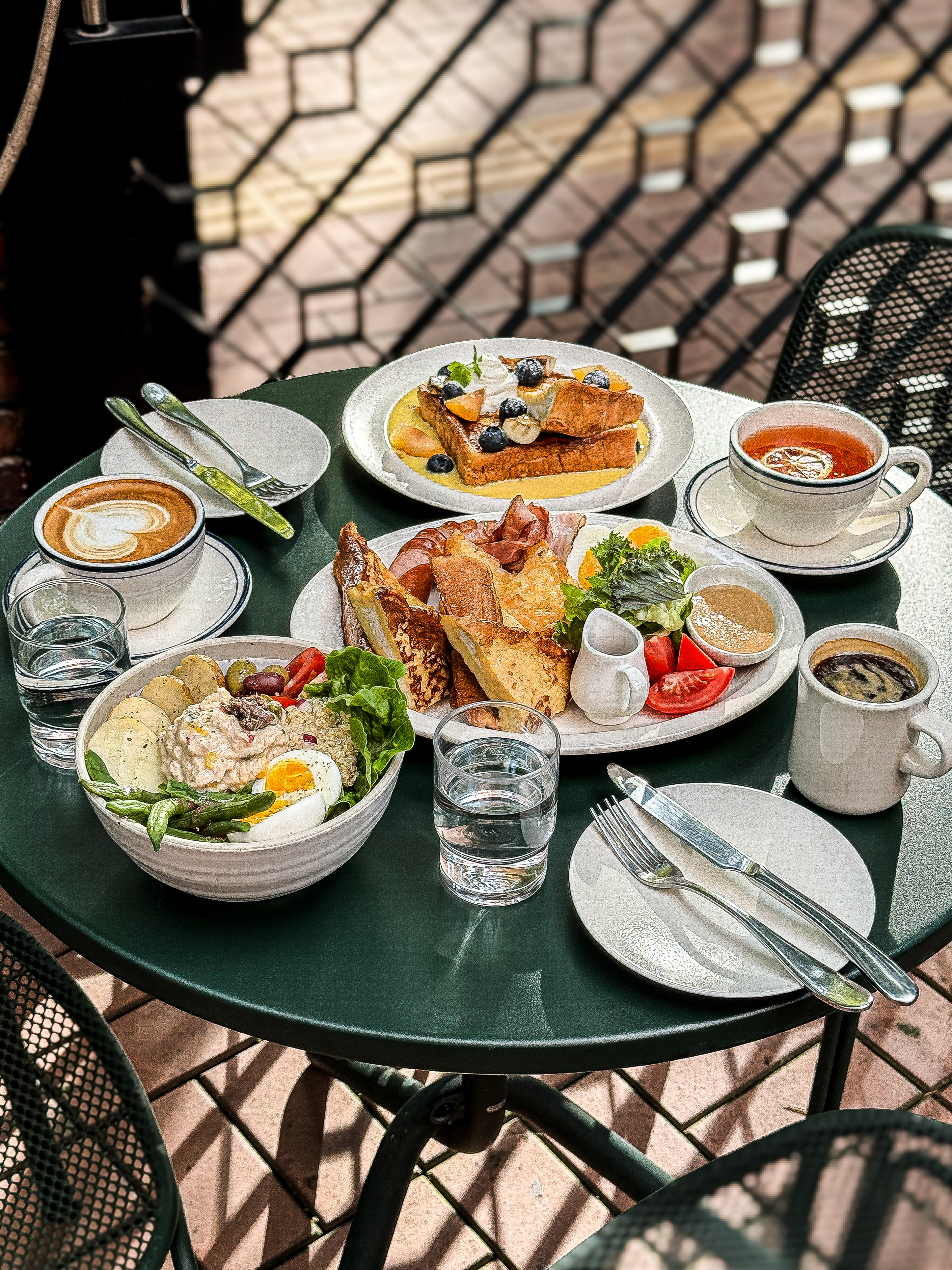 Oddhaus百年紅磚建築花園露台早午餐和酒吧