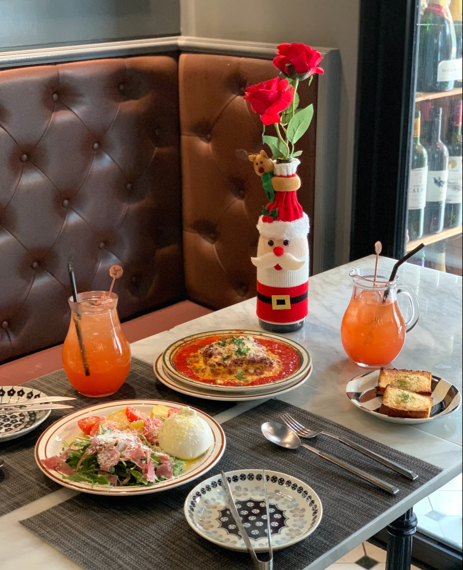 京義線森の公園近くのトラゴ、ワインとパスタのビストロパブ