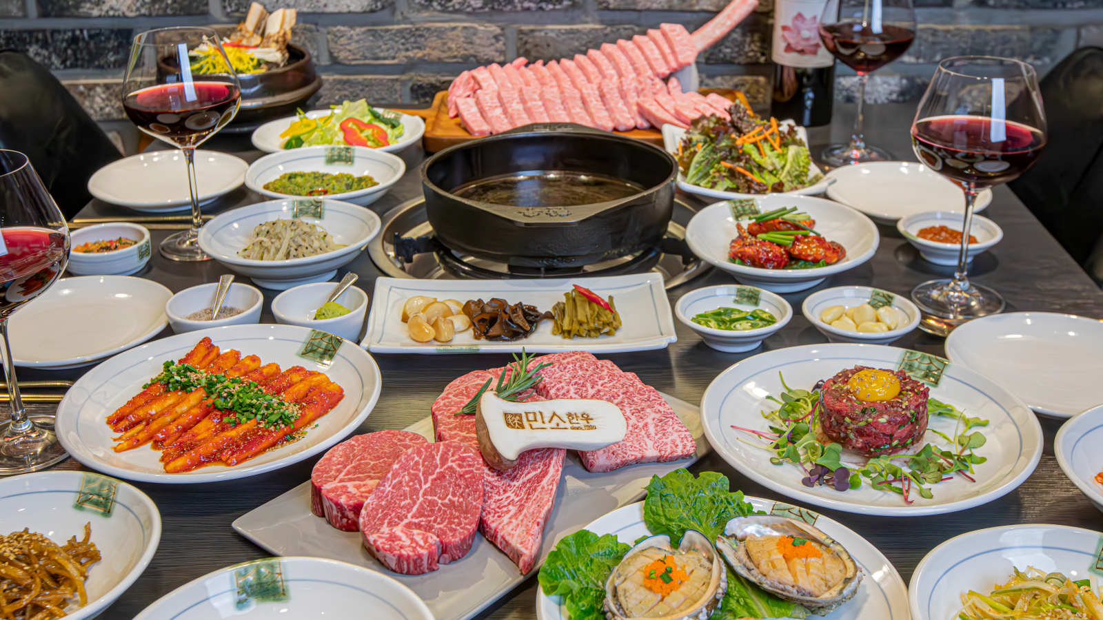 Minso Hanwoo Seo-Yeouido private room table setting with Hanwoo