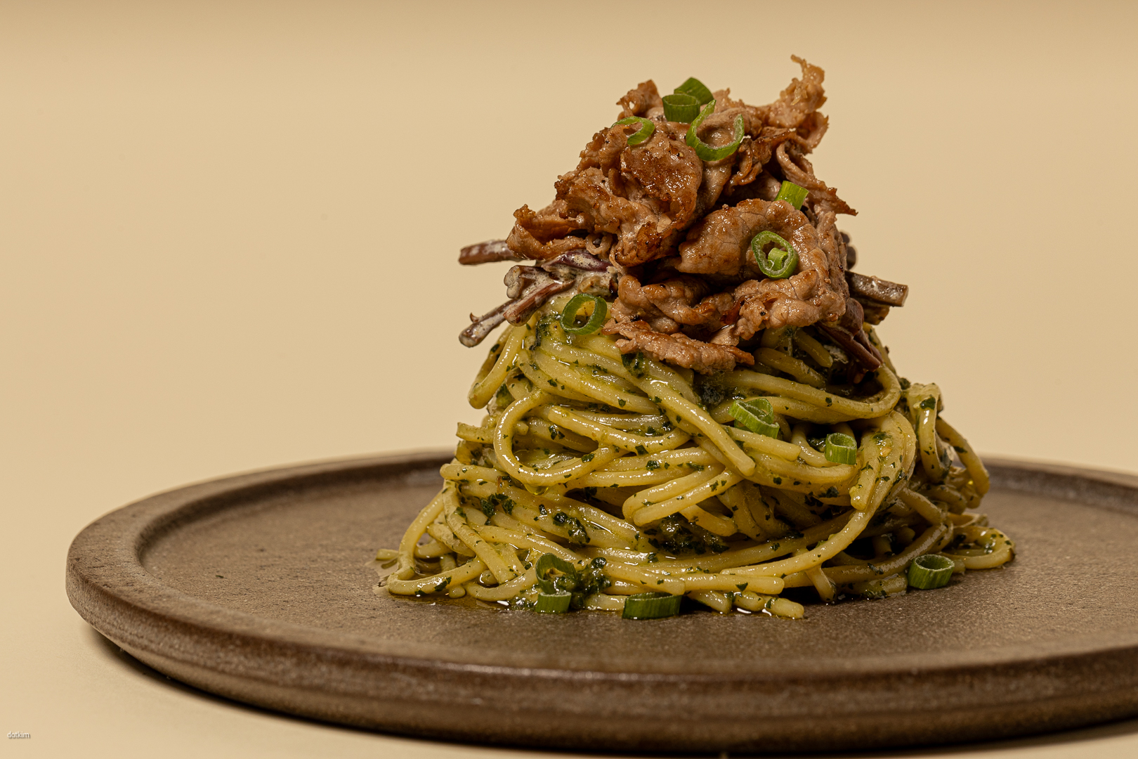 SZIMPATIKUS SEONGSU用餐空間與葡萄酒服務