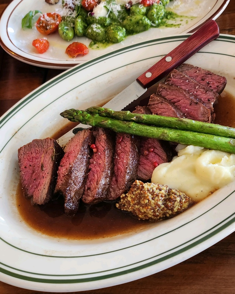 Meezeungyou couple-run Italian dining