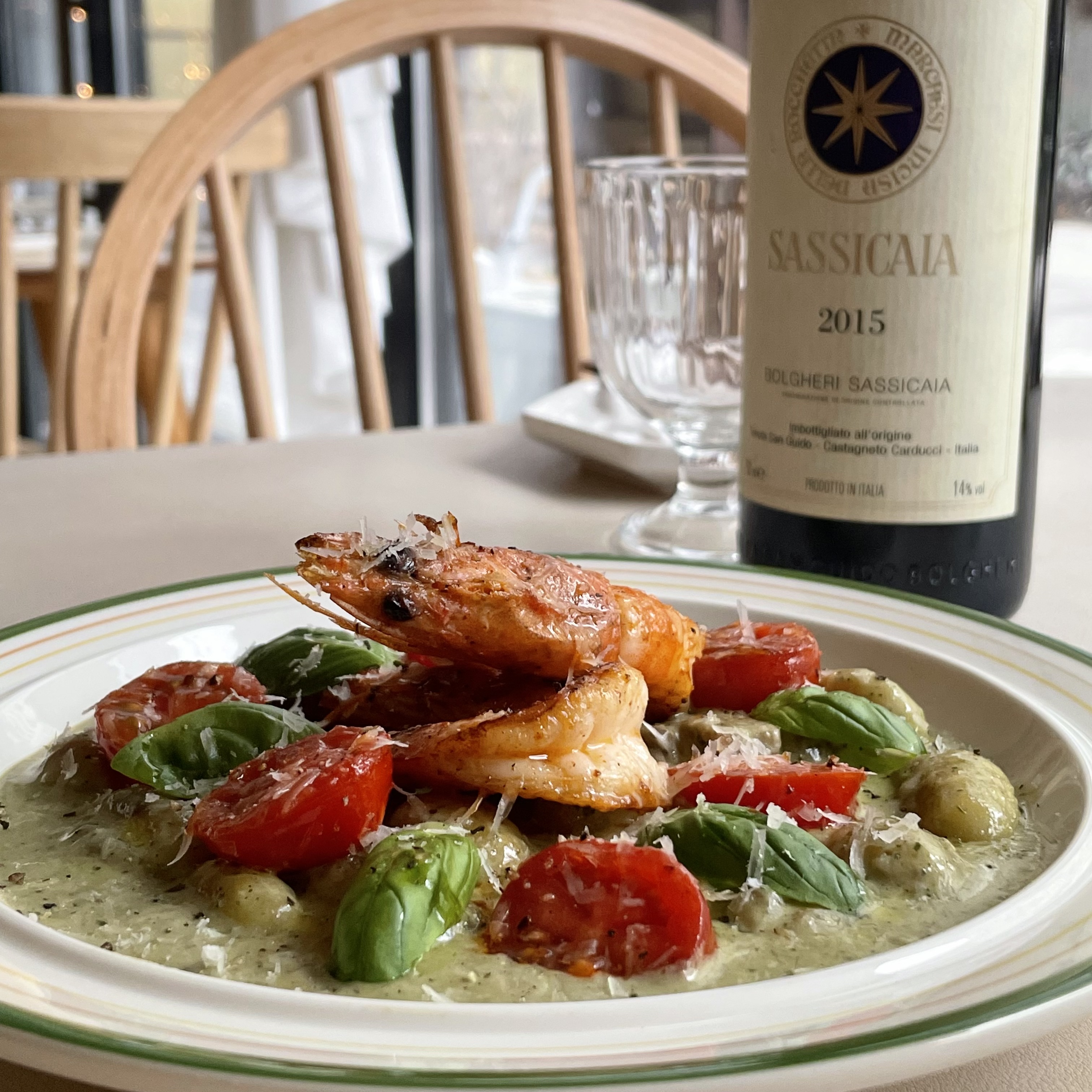 Nebbiolo合井酒墙和餐桌布置